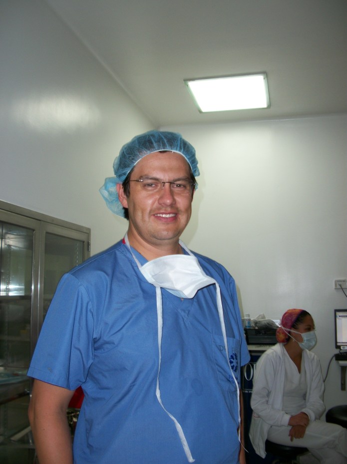 Dr. Fernando Arias