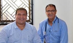 Dr. Barbosa and his cardiac anesthesiologist see patients at the Clinic in Sincelejo